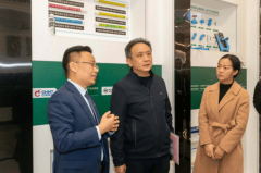 业：鞭策行业共治：结合行业协会、供应链伙伴